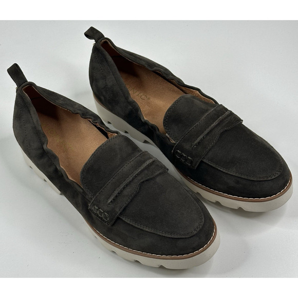 Vionic Cynthia II Dark Khaki Green Suede Penny Loafer Lug Sole Womens Size 8 New - Picture 1 of 11